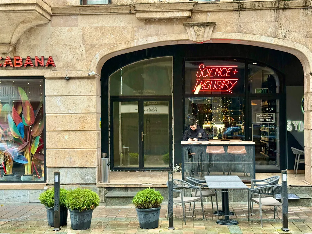 Persimmon, europe square - historic city center