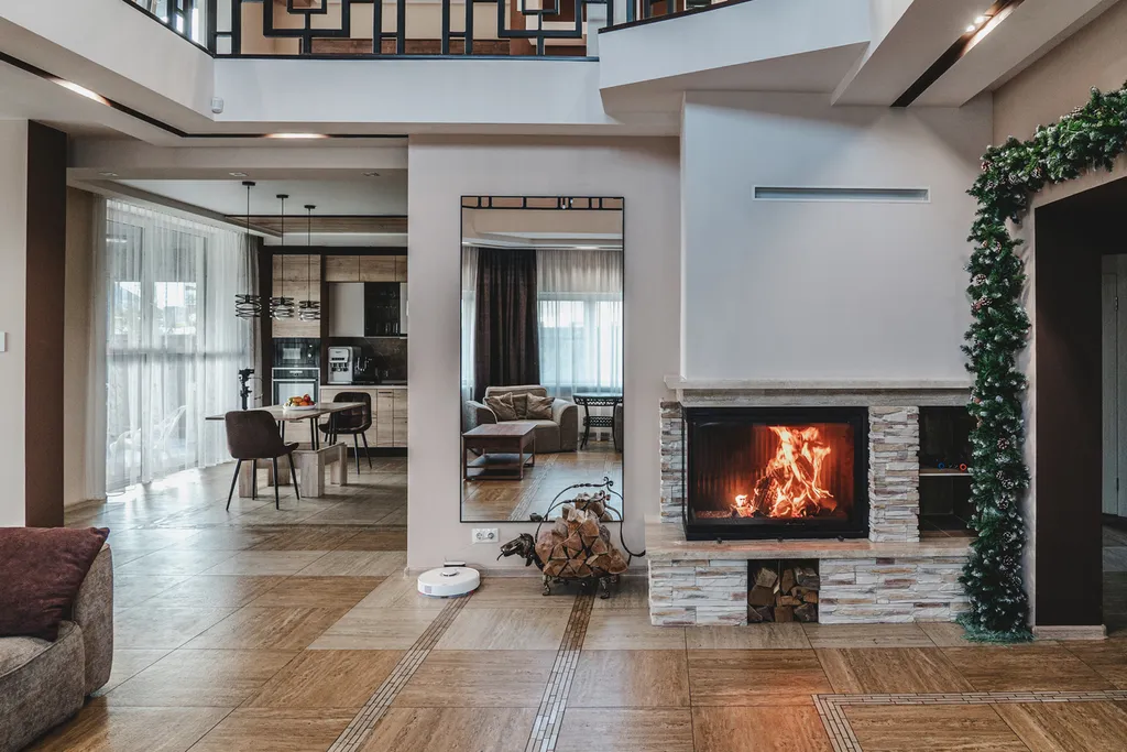 Новый дом с баней и бассейном у озера