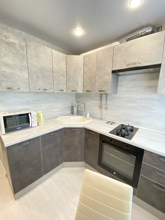 Окно в Париж