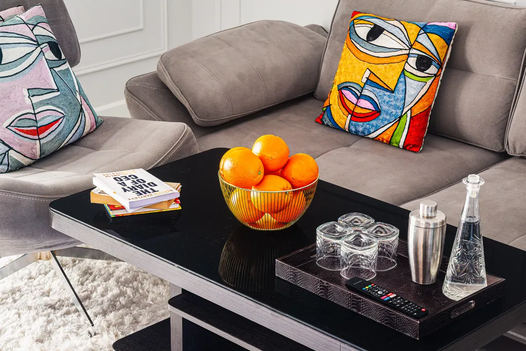 Светлая и современная квартира в центр-1