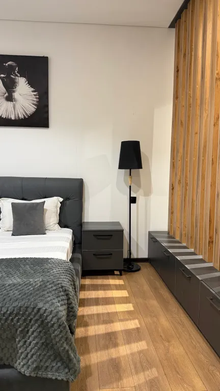 Апартаменты с террасой с видом на город и горы