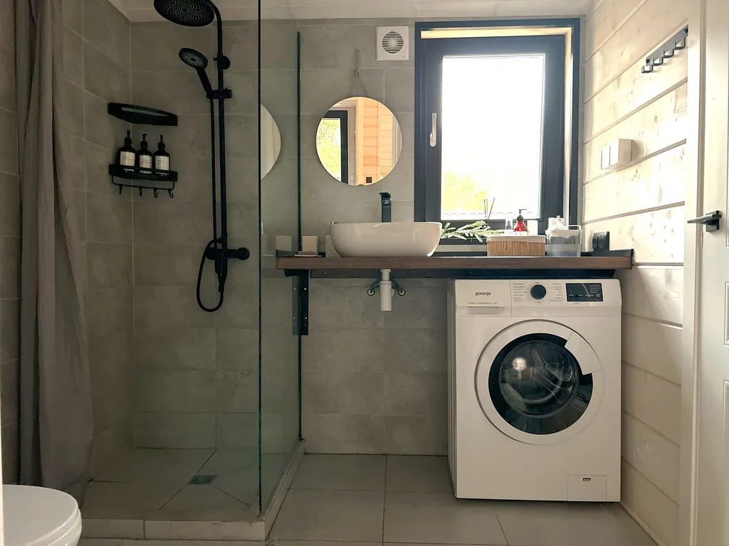 Коттедж Коттедж у озера с камином Сосновый Дом — Орехово