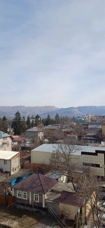 Комфортная двухкомнатная квартира рядом с центром города