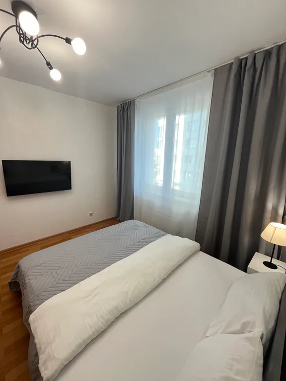 Квартира Просторная двушка в пешей доступности ТЦ Планета с раздельными комнатами — Красноярск