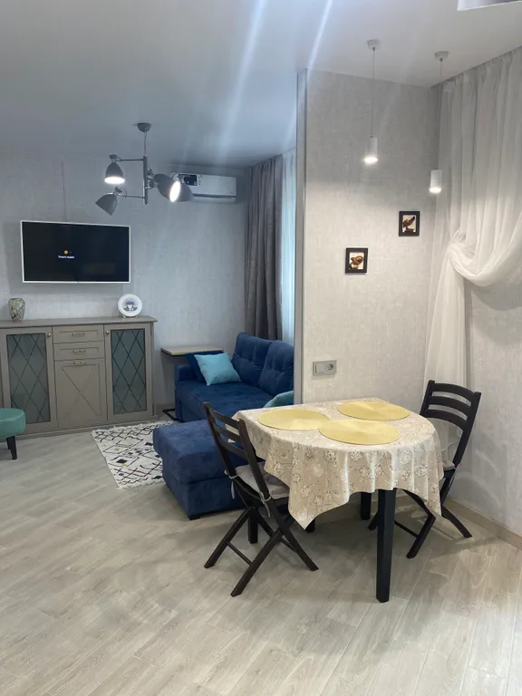 Уютная евродвушка с дизайнерским ремонтом