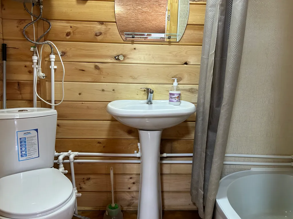 Жилье на озере Медвежьем