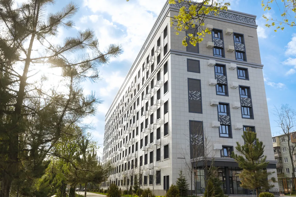 Новостройка с видом на море и парк