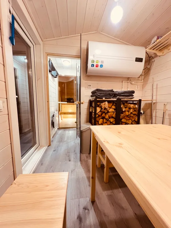 Новый комфортабельный дом для отдыха на берегу лесного озера