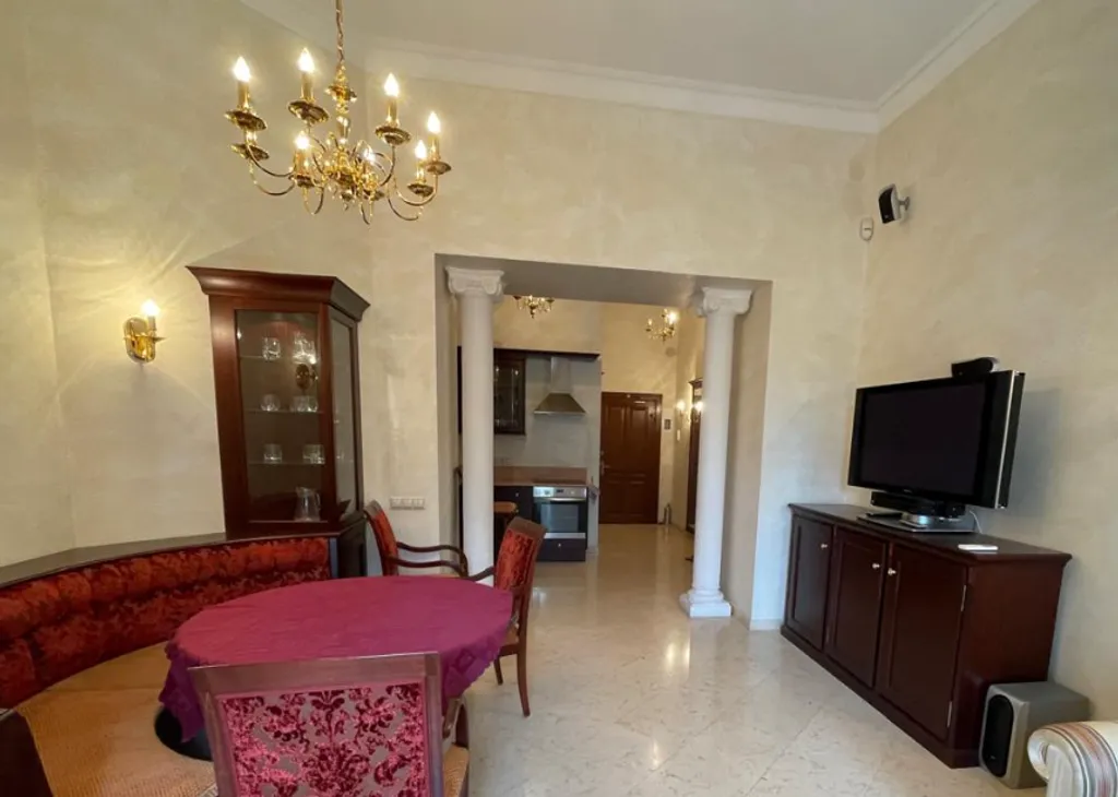 Шикарный люкс - итальянский натуральный мрамор и красное дерево