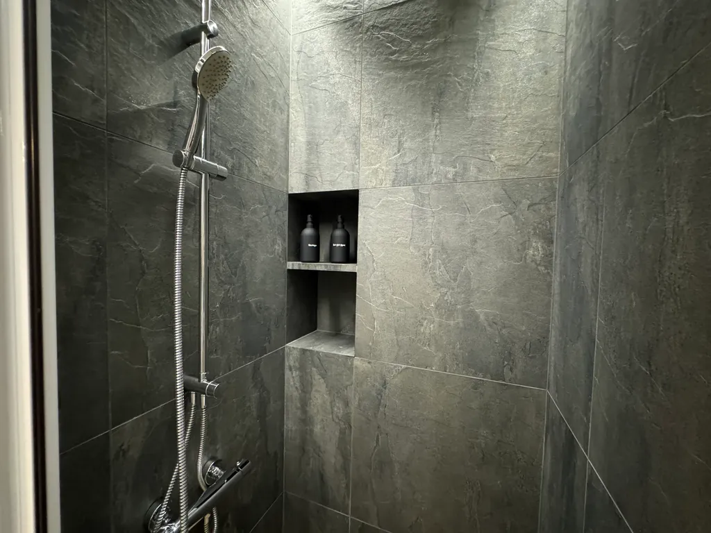 Апартаменты-студия в центре города в новом дoме бизнec-клаcса