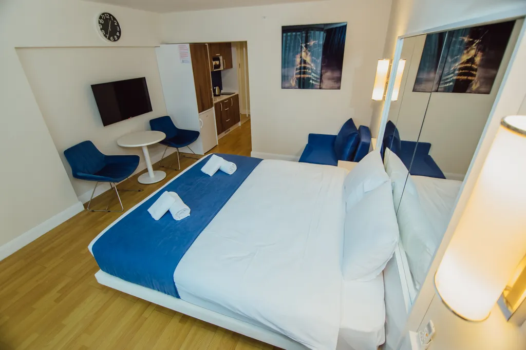 Студия с видом на море