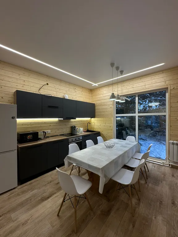 Дом с живописным участком