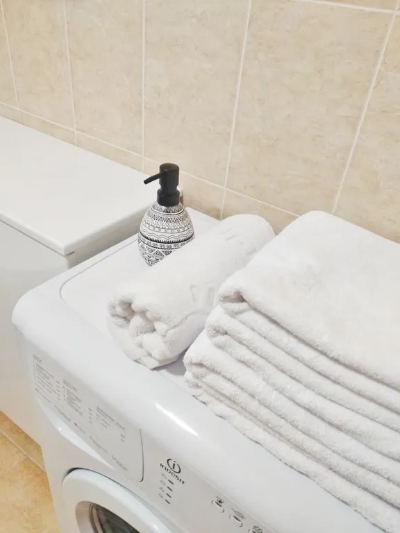 У метро рядом с центром