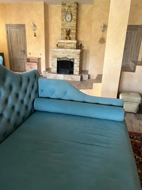 Загородный дом на берегу реки