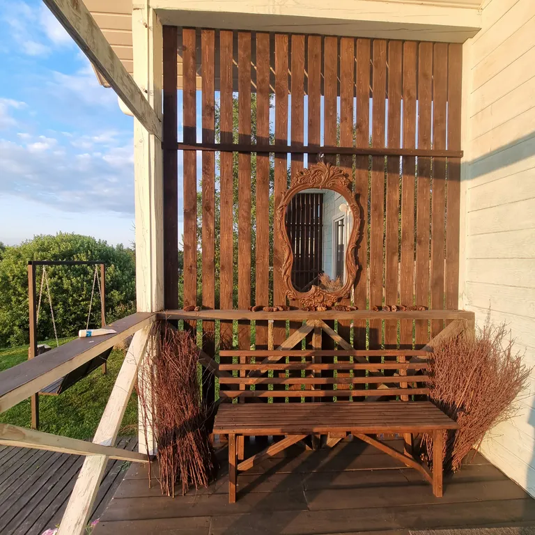 Уютный дом на берегу реки Кимрка