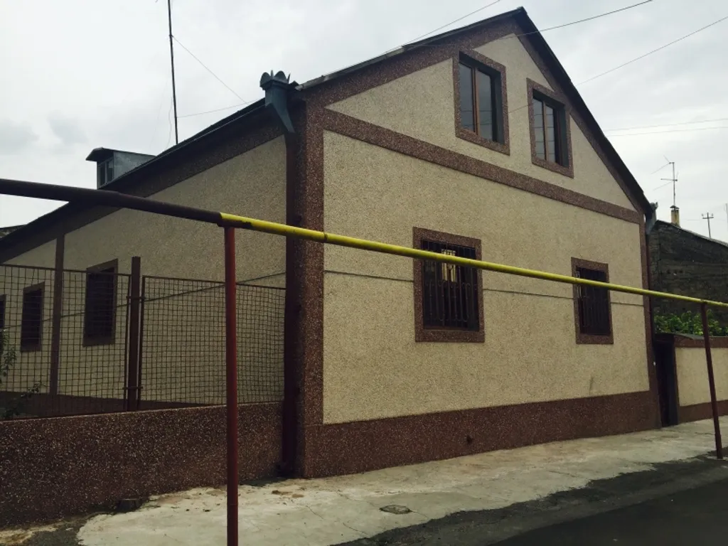 Вилли с бассейном