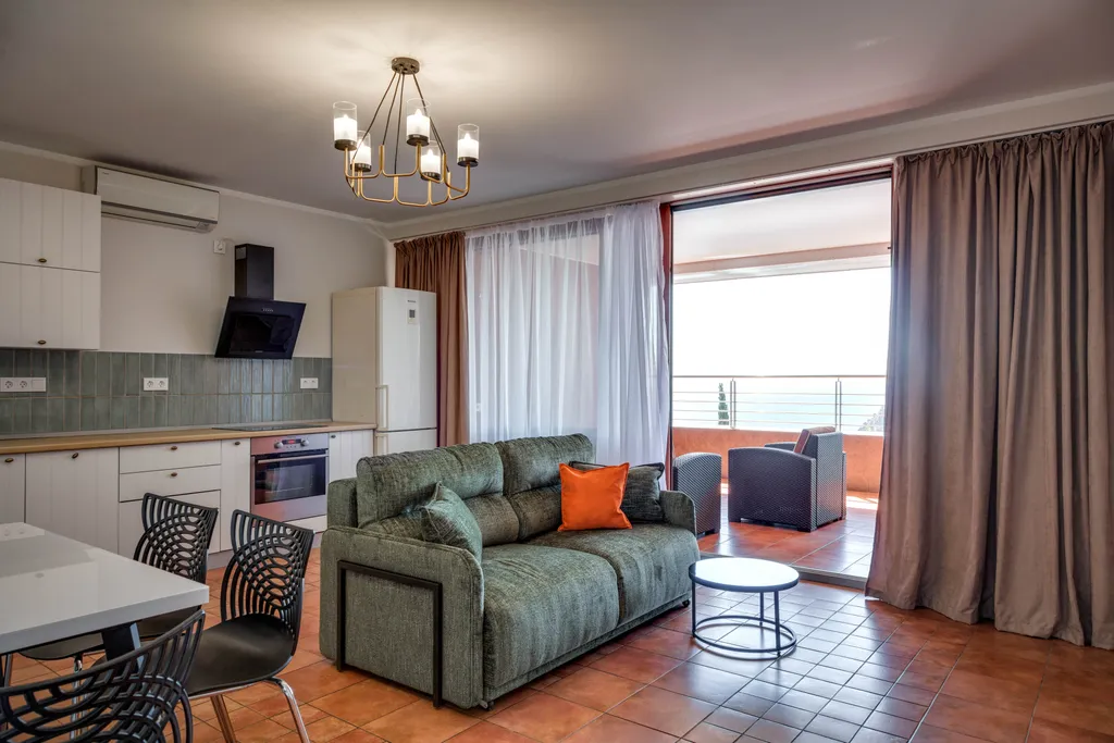 3-комнатная квартира с видом на море