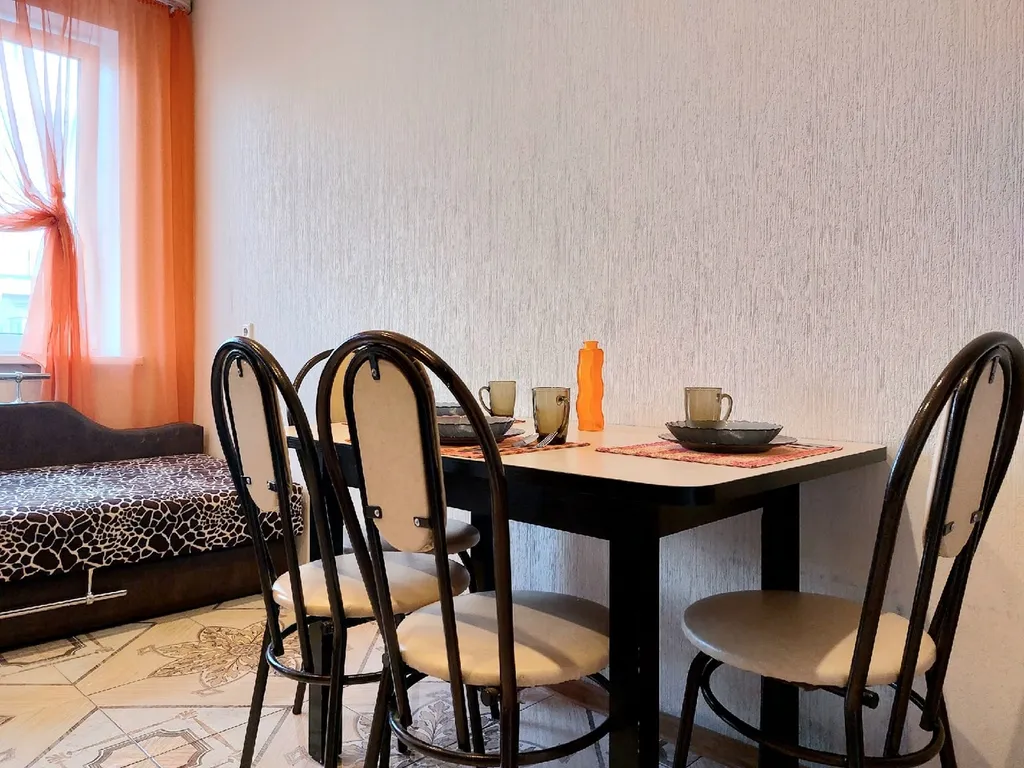 2-х комнатная квартира в тихом районе ЖК 8 Квартал — аренда посуточно в Ульяновск