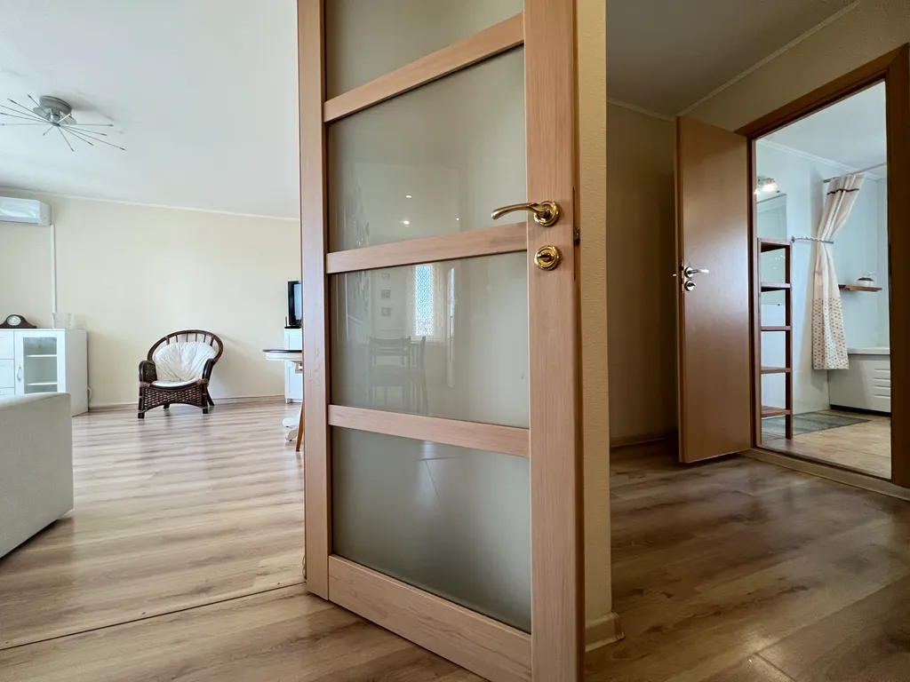 Рядом парк Победы не берем оплату за уборку