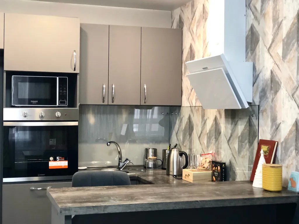 Новая квартира возле ТЦ Изумрудный город