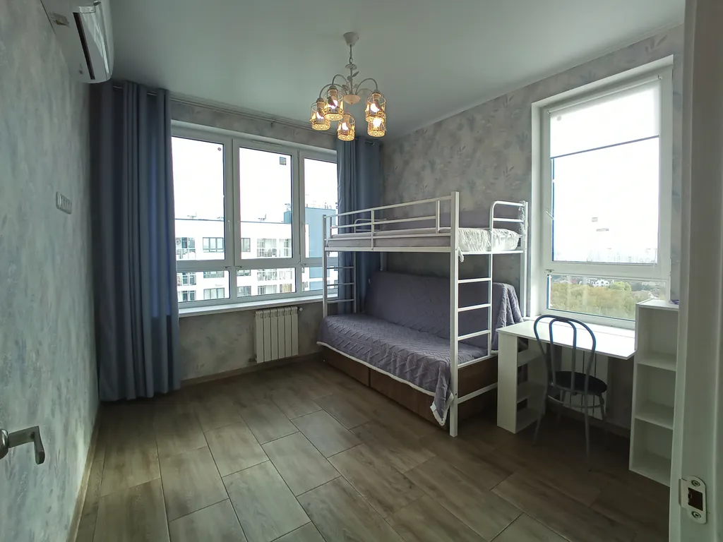 Свежая двушка в шаге от метро