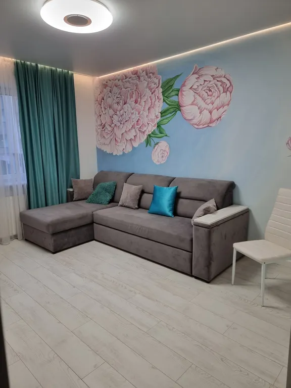 Стильная новая квартира в центре возле парка победы и музея вов