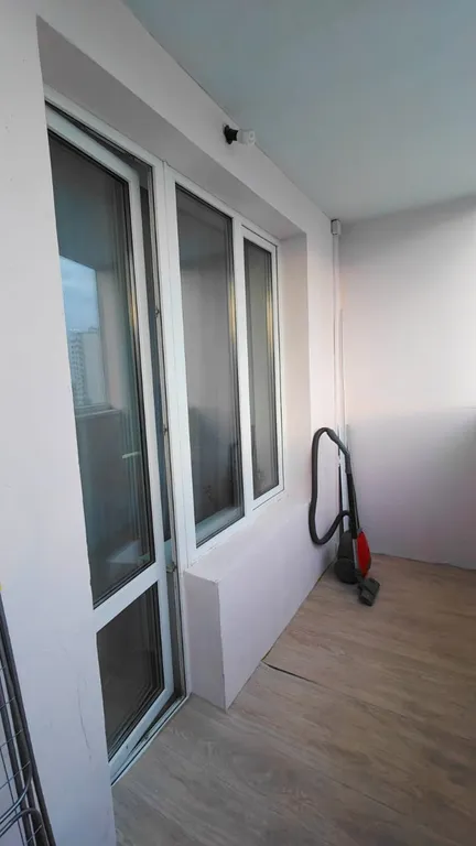 Тихая студия в новом доме с большой парковкой