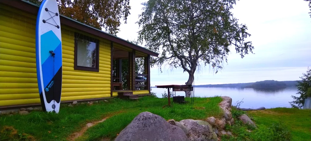 Коттедж на берегу