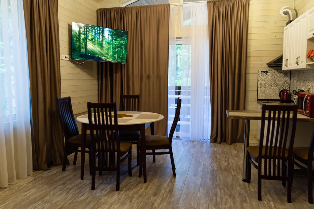 Шале в лесу с видом на горы (до 6-ти человек)