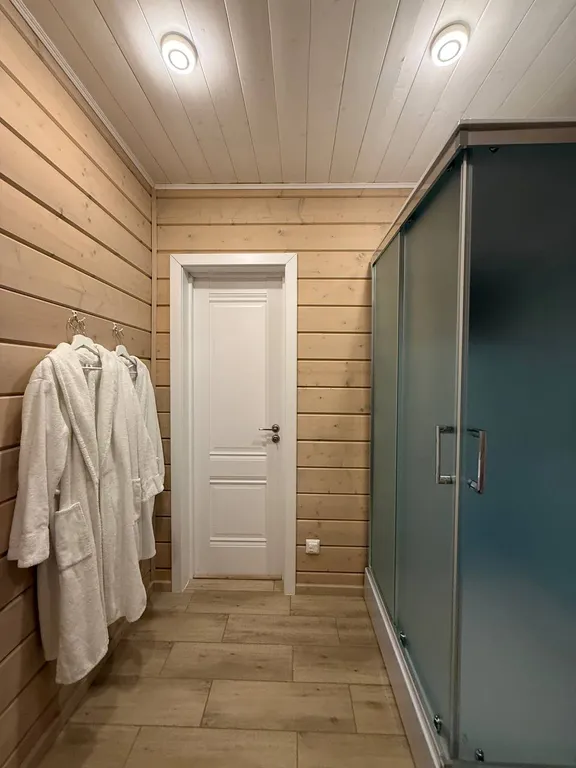 Дом на воде с двумя спальнями