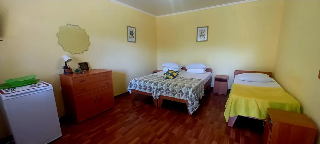 Квартира Комната для 3х гостей со всеми удобствами (вентилятор) — аренда посуточно в Новофёдоровка