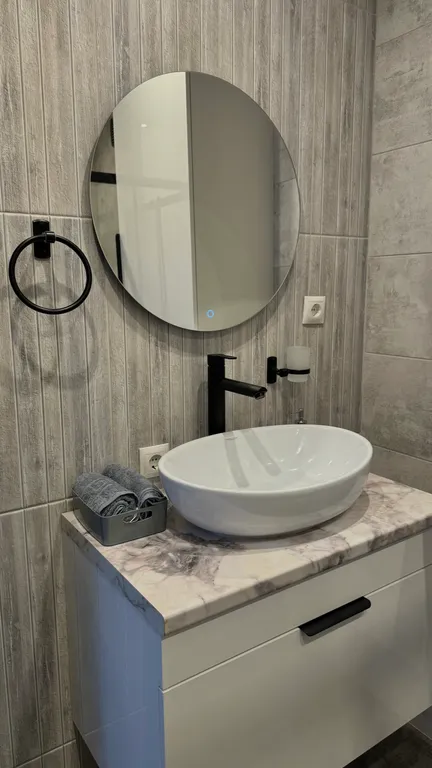 Дом с крытым бассейном