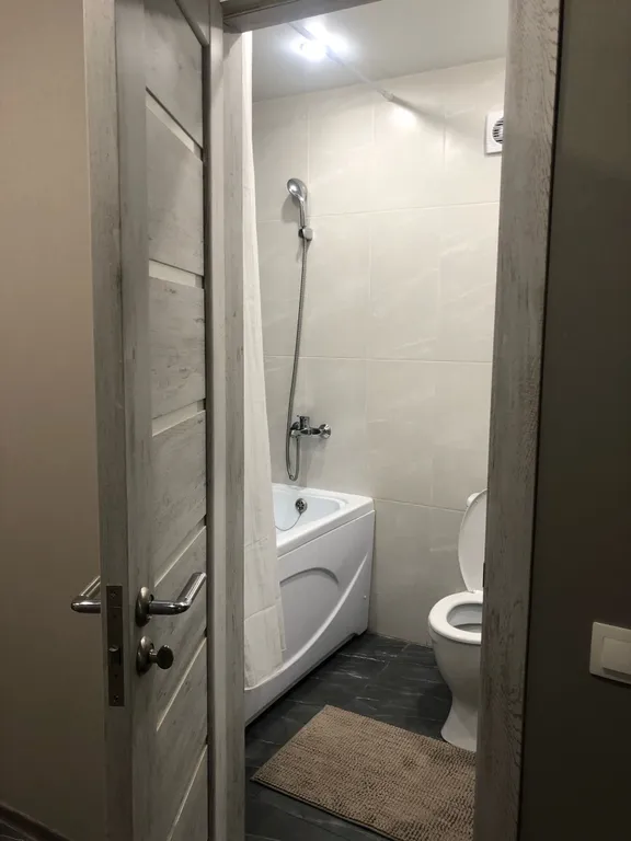 Новая квартира возле ТЦ Изумрудный город