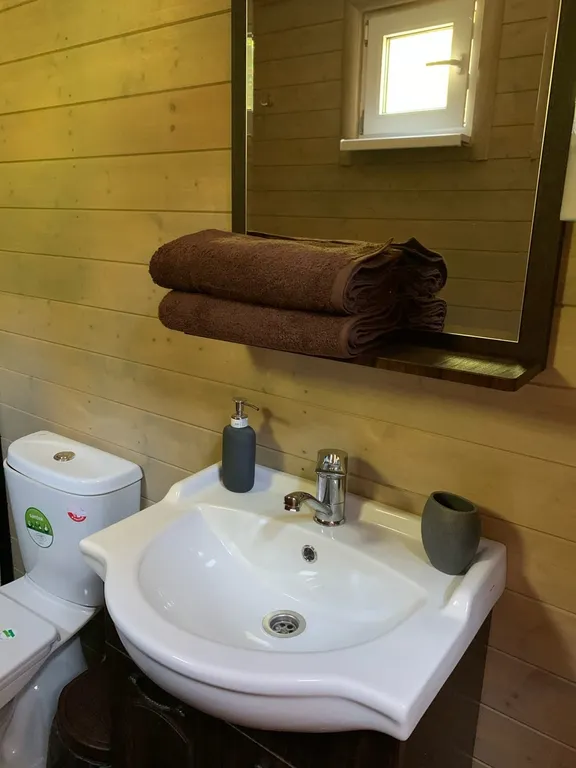 Коттедж Уютные коттеджи в Колхидском лесу на семейной экобазе — Беранда