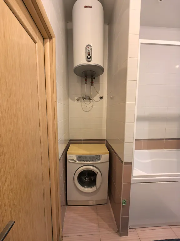 Евродвушка на набережной с видом на Собор для четверых