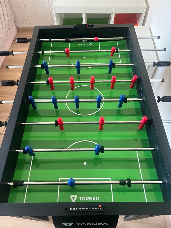 Просторная четырёхкомнатная квартира у парка с видом на море .