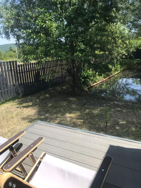 Дом возле озера с 2 террасами и отдельной спальней