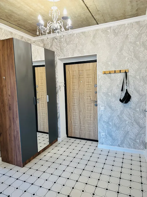 Квартира с кондиционером,бетонным потолком в 5-ти минутах от монастыря