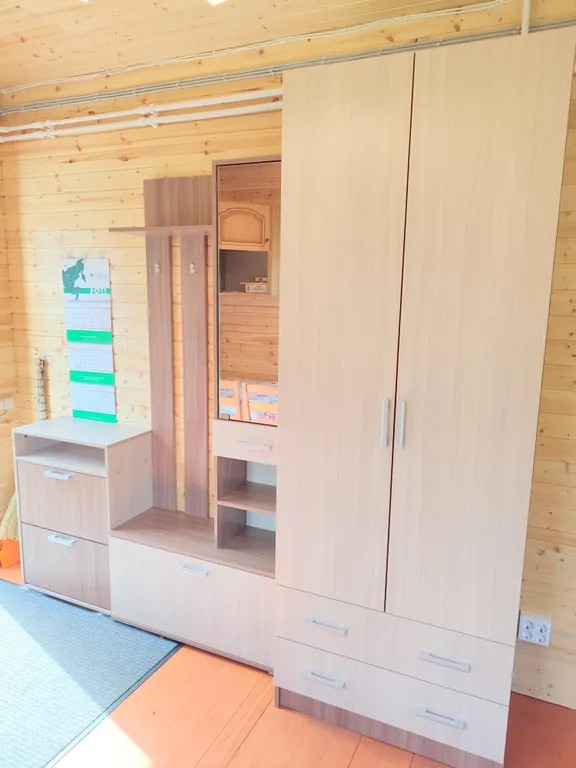 Птица синица House с огромным балконом у озера