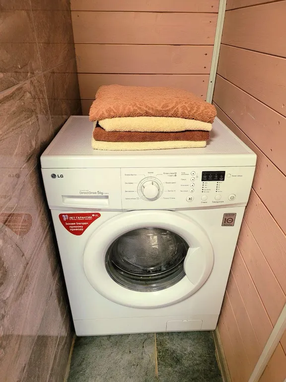 Дом с сауной в 200 метрах от озера, с 5 спальнями, качелями и мангалом