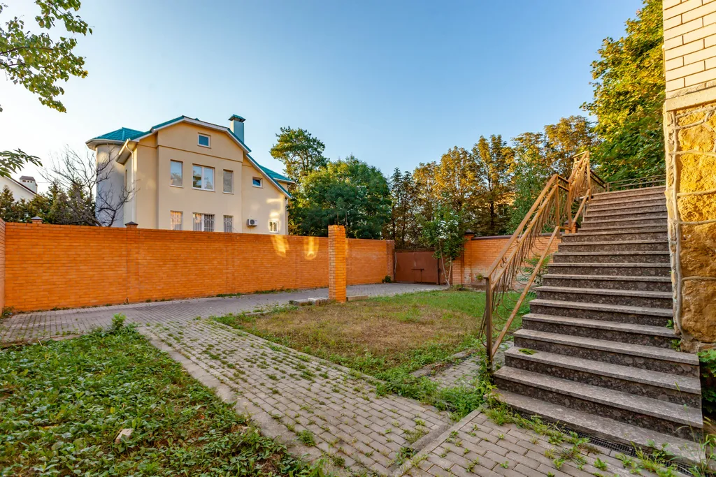 Уютный дом в центре города