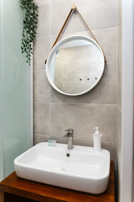 Горы за окном, квартира с тремя отдельными спальнями