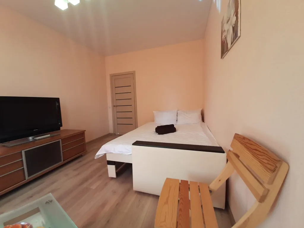 Солнечная 1-комнатная квартира на высоком этаже