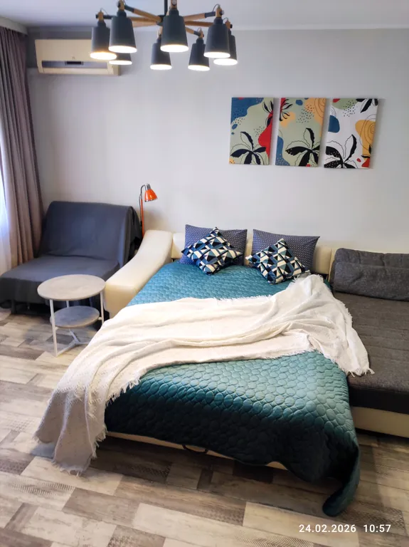 Квартира Уютная трёшка — аренда посуточно в Тольятти