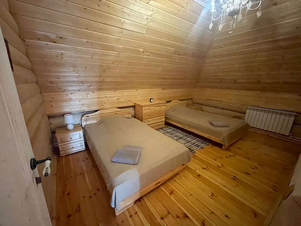 Дом из сибирского кедра с баней