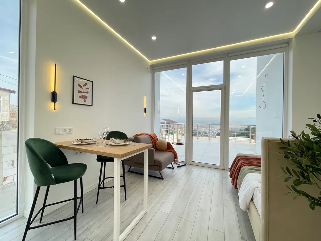 Квартира Квартира с террасой и видом на горы — Севастополь