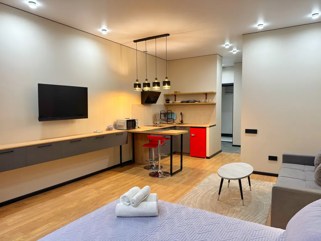 Уютная студия прямо напротив Mega Alma-Ata