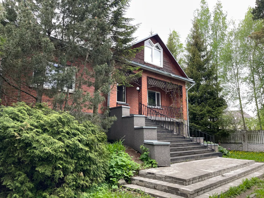 6-комнатный Дом