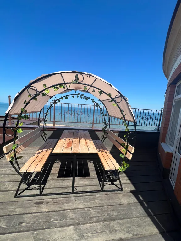 Квартира на берегу моря с видом на море