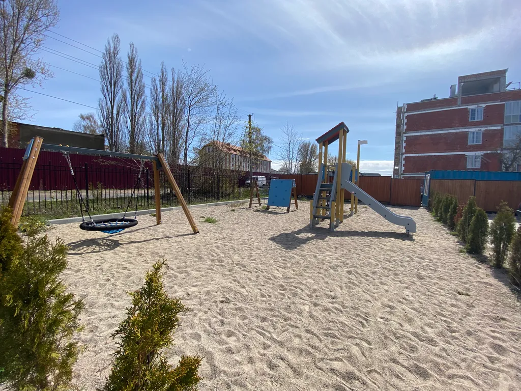 Просторная, светлая квартира с кондиционером в новом жк, не студия